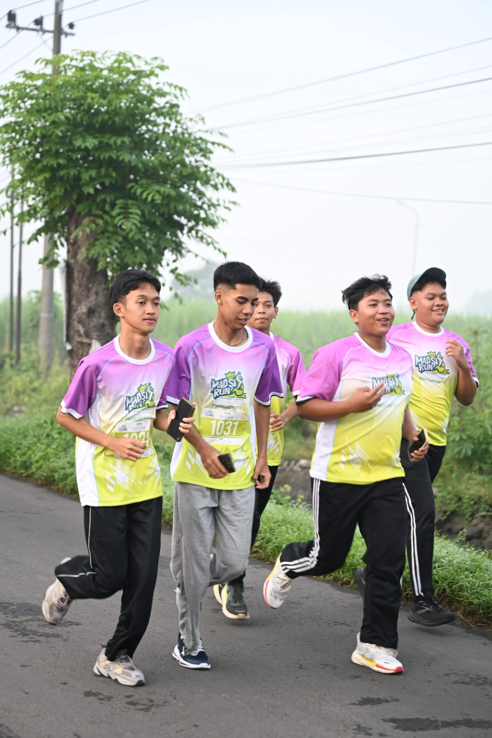 Thumb mid race