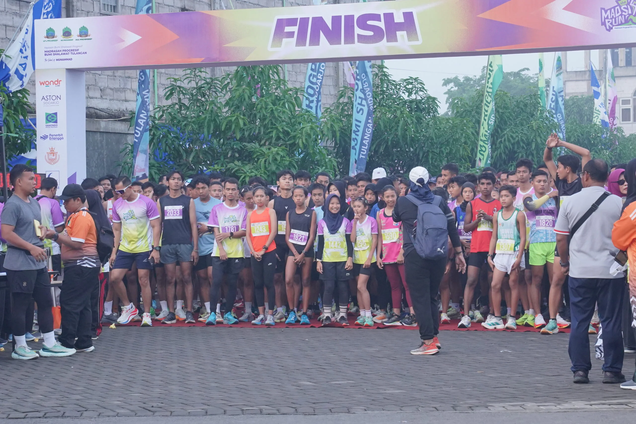 Suasana garis start Madsif Run 2k25