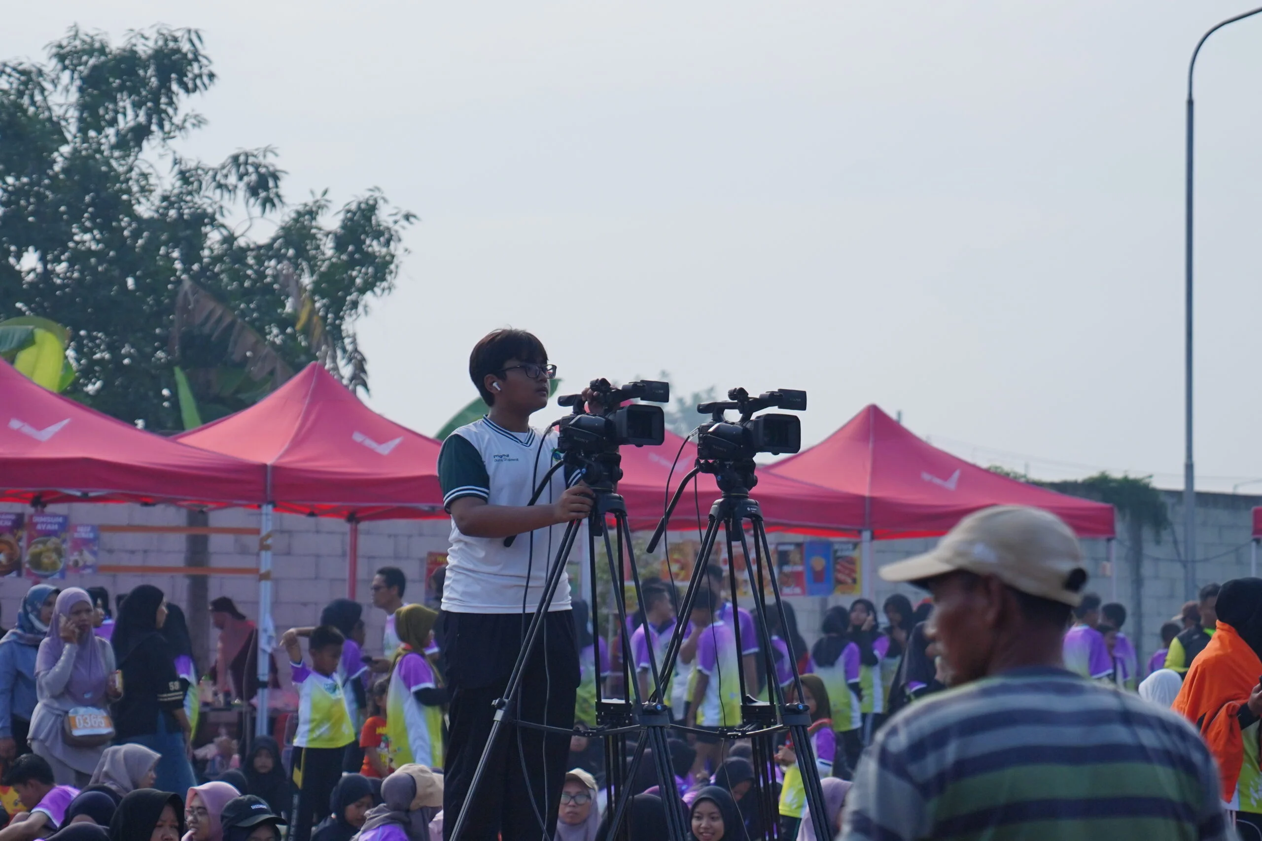 Peralatan vMix dan kabel